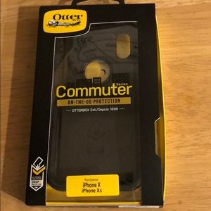 iPhone X Otterbox with clip